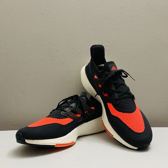 Athletic_Shoes
